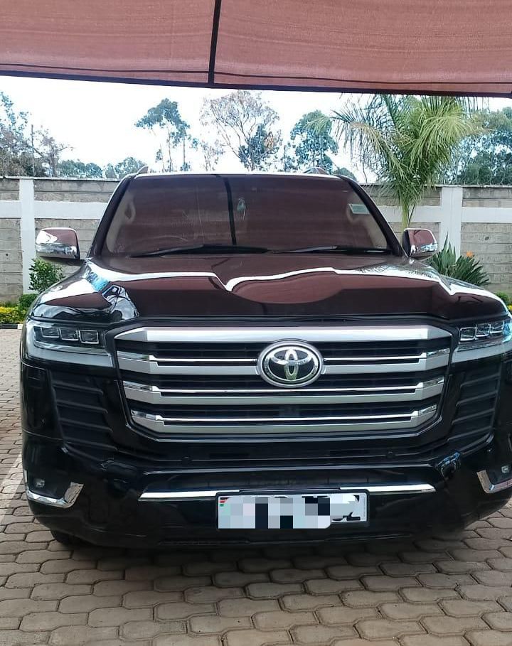 Toyota Land Cruiser LC 300