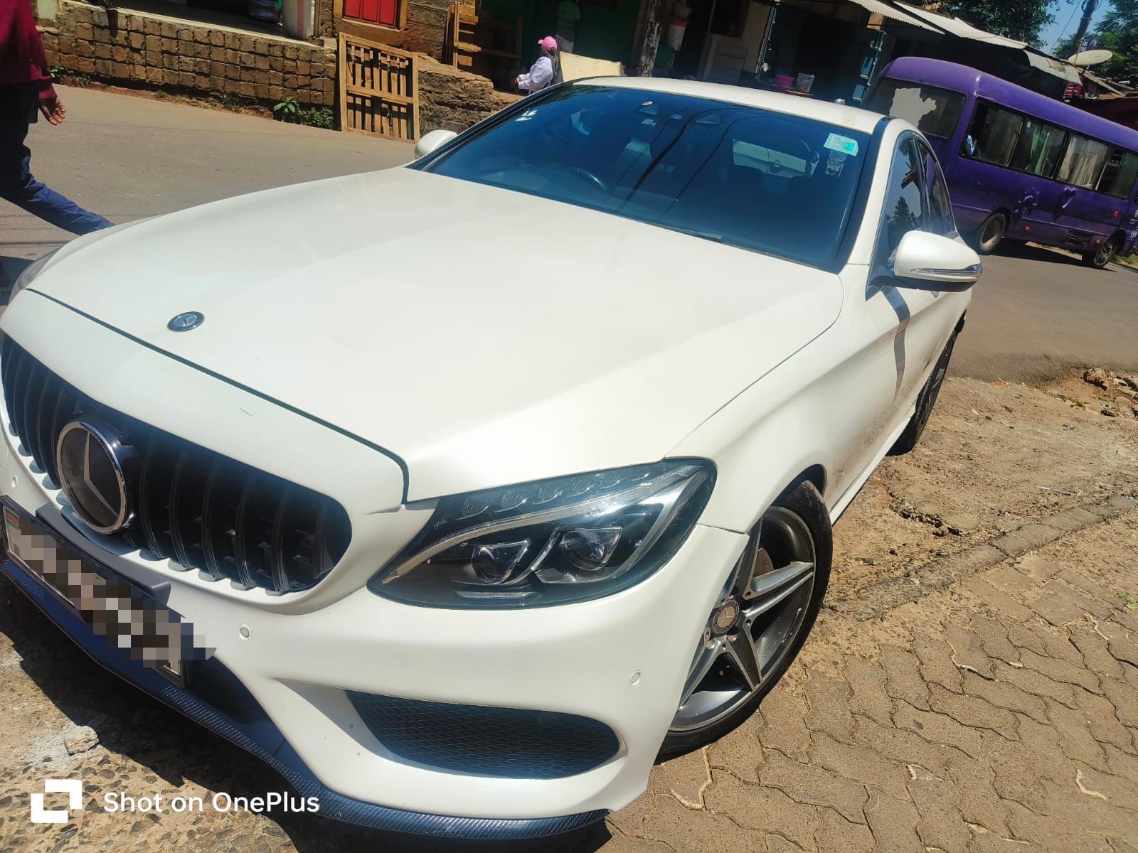 Mercedes Benz C200 W205 (SUNROOF)
