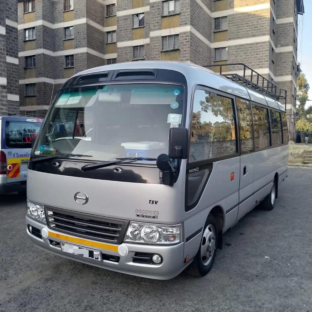 COASTER BUSES (28 MAX PASSENGERS)