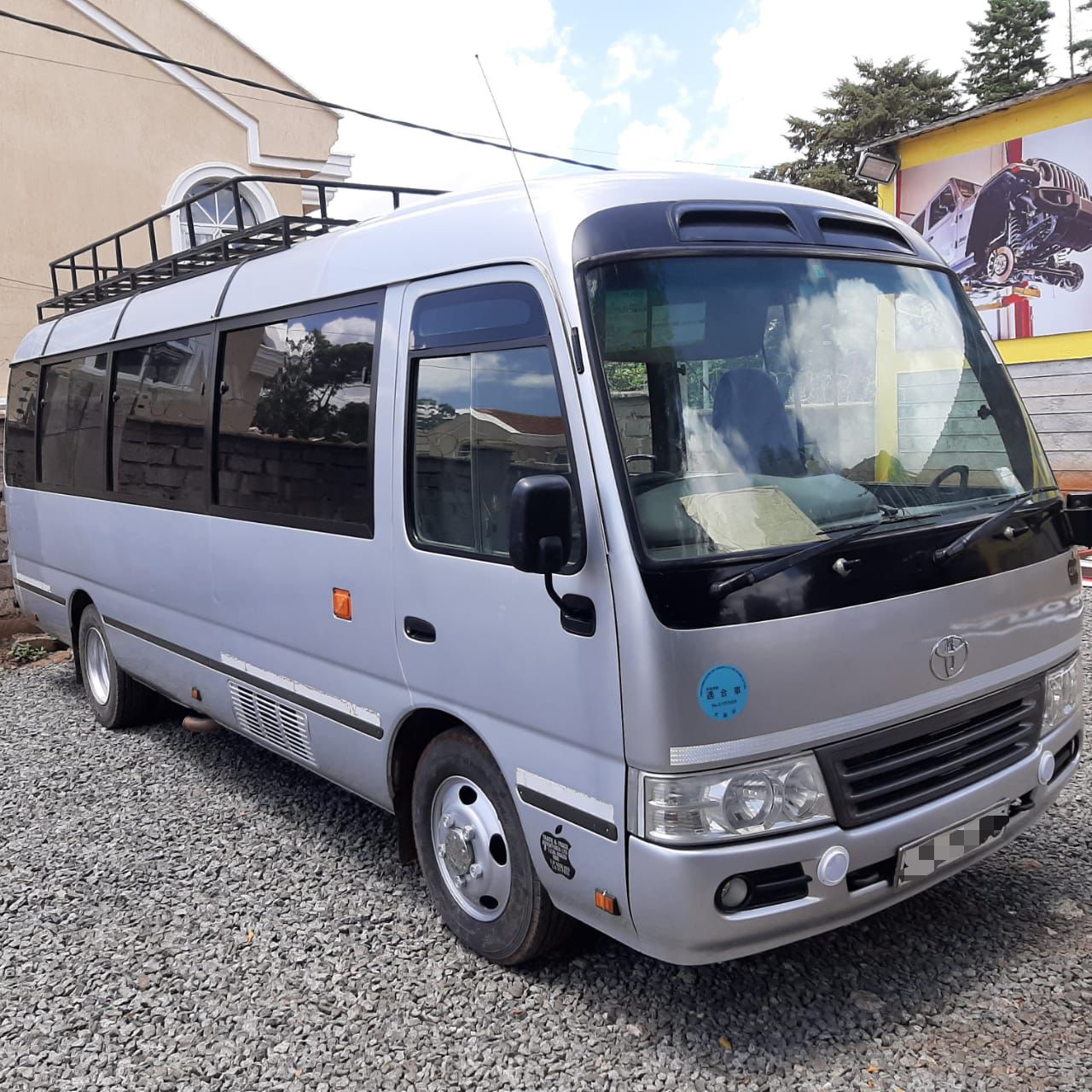 33 SEATER BUSES AVAILABLE