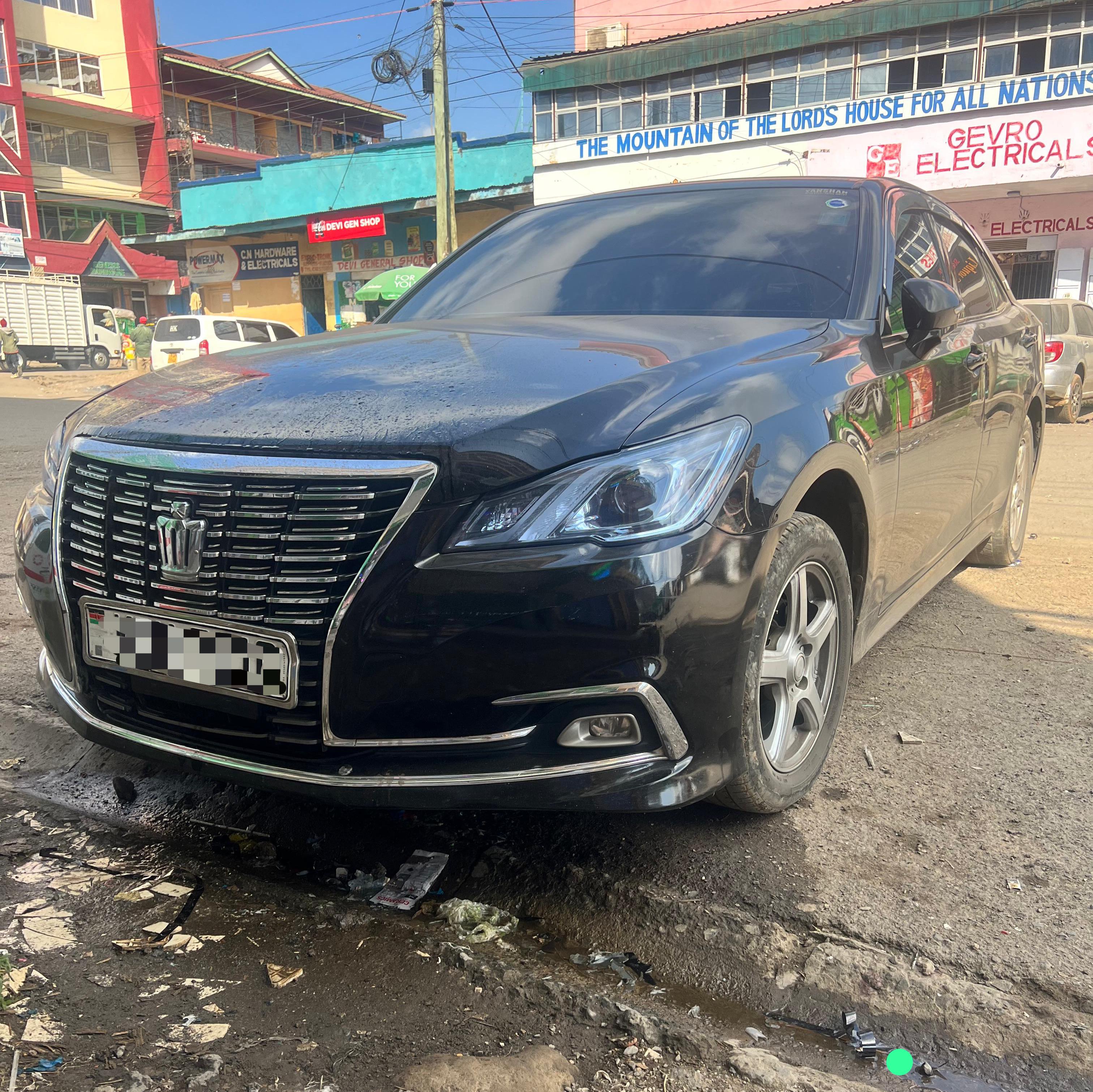 TOYOTA CROWN