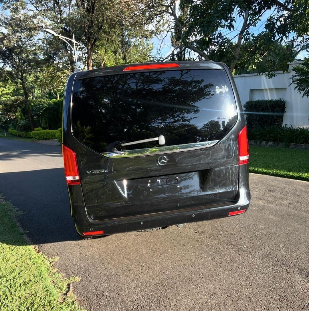 Mercedes-Benz V-Class (Chauffeured)