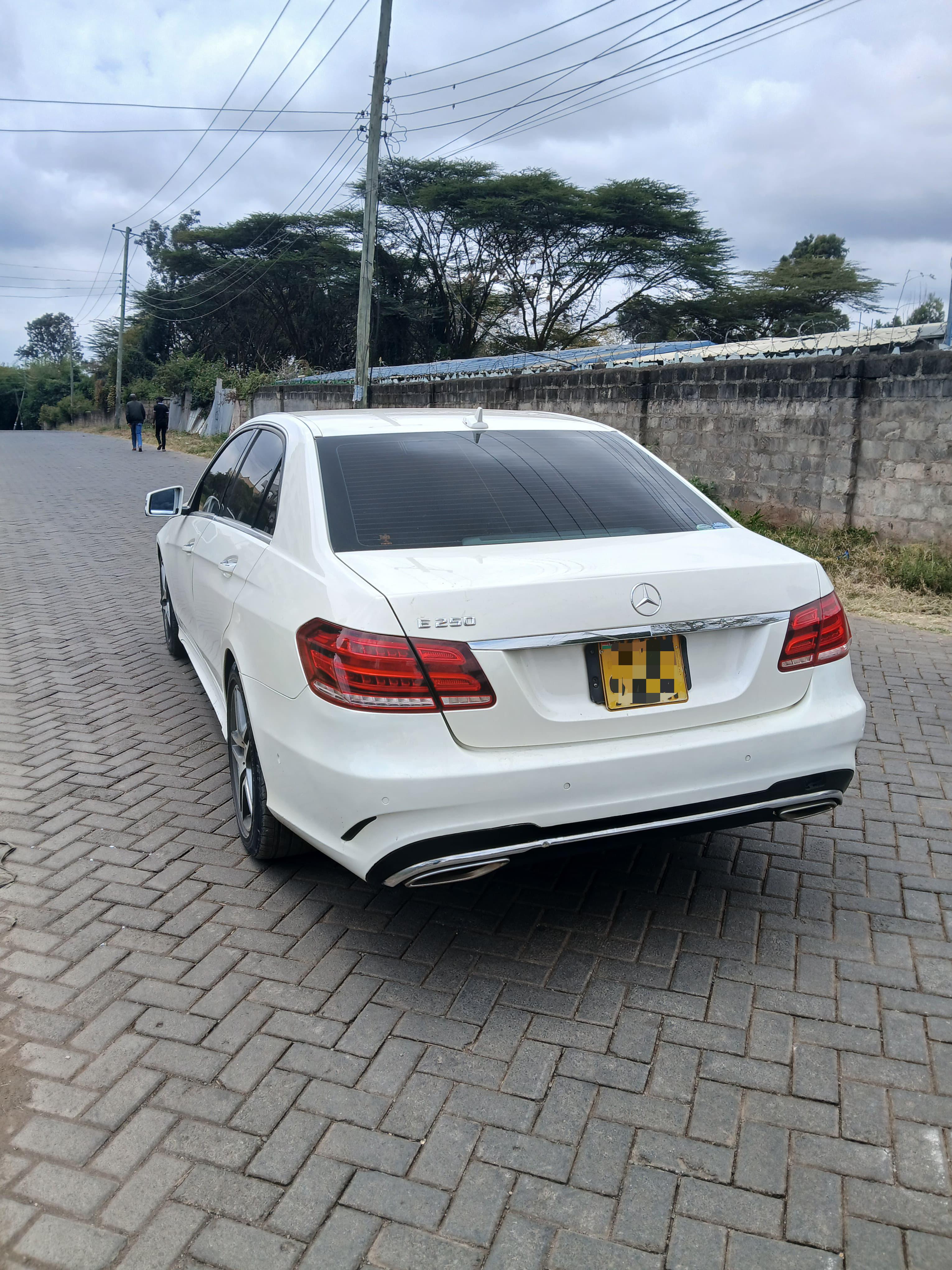 Mercedes-Benz E250