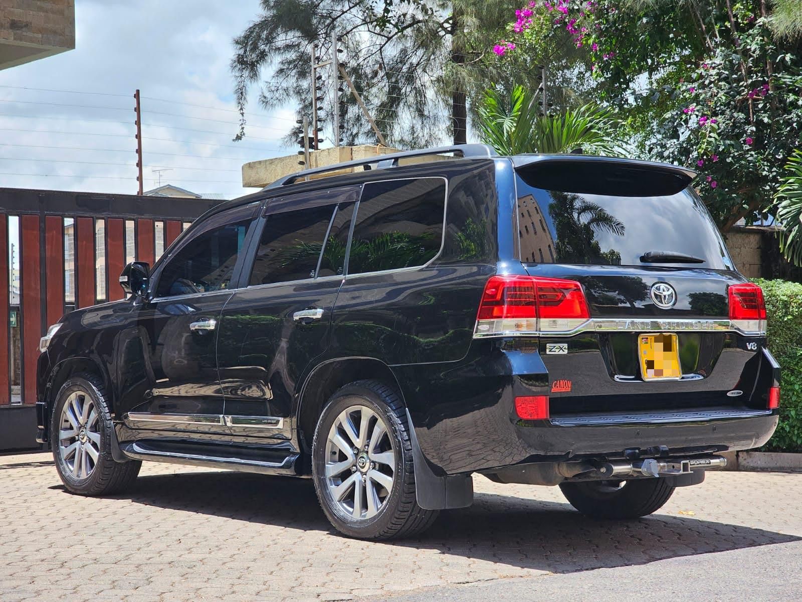 Toyota Land Cruiser V8 (LC200)