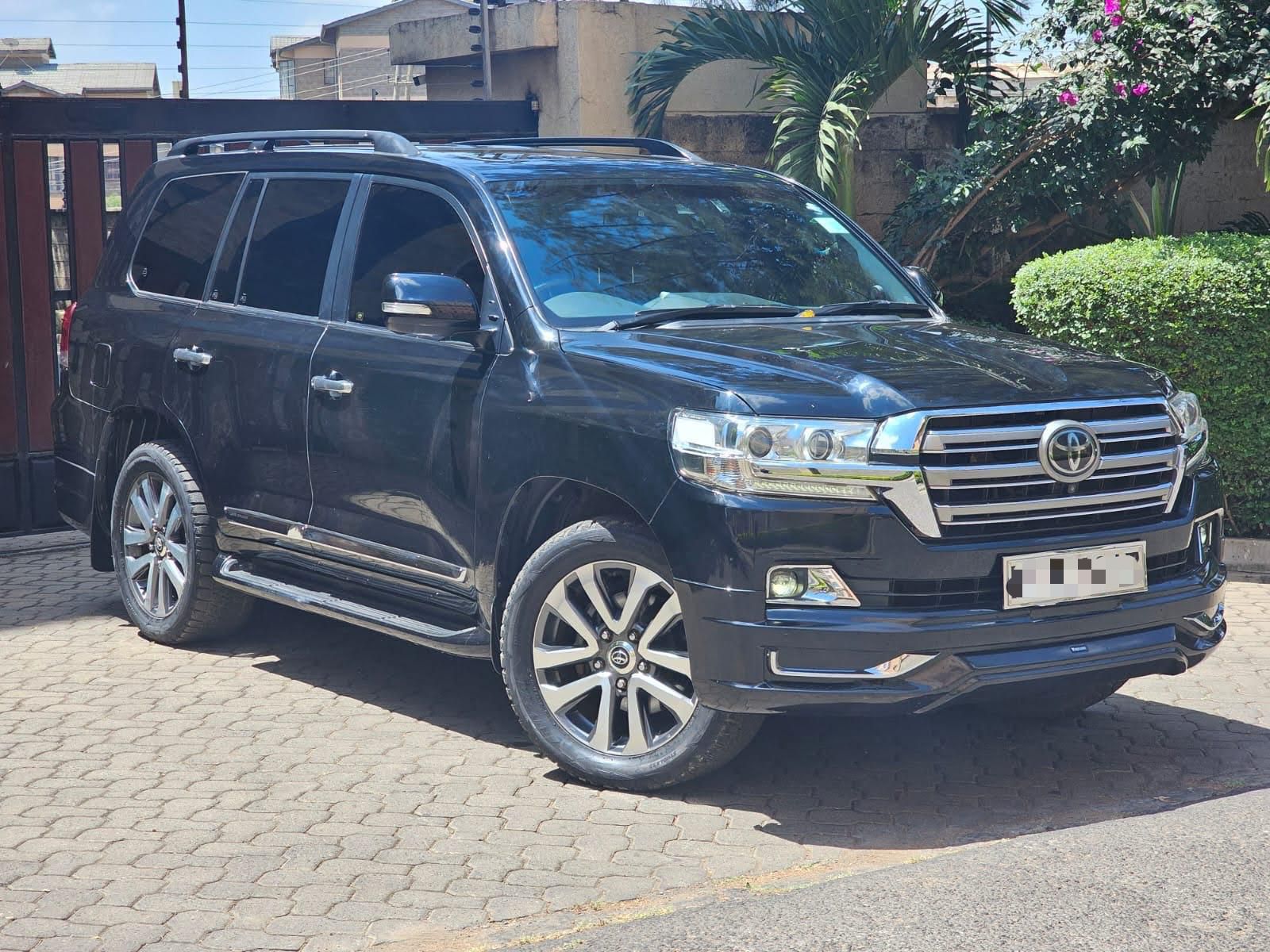 Toyota Land Cruiser 200  (LC200)