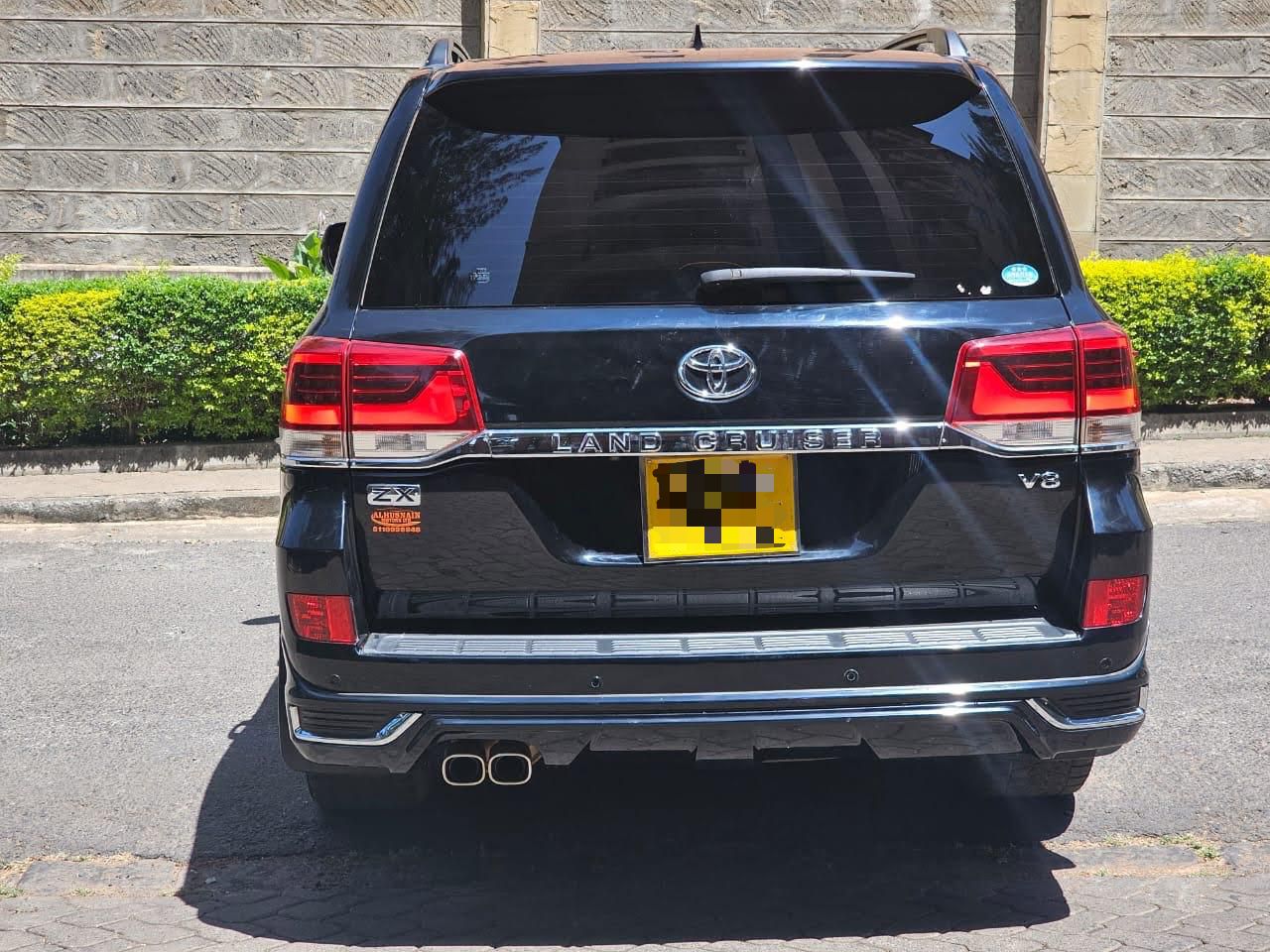 Toyota Land Cruiser 200  (LC200)