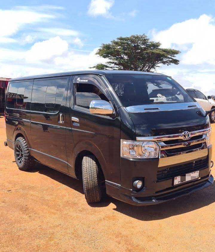 TOYOTA HIACE