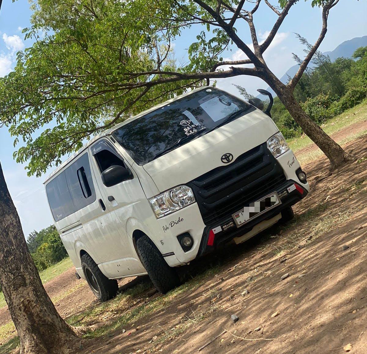 TOYOTA HIACE