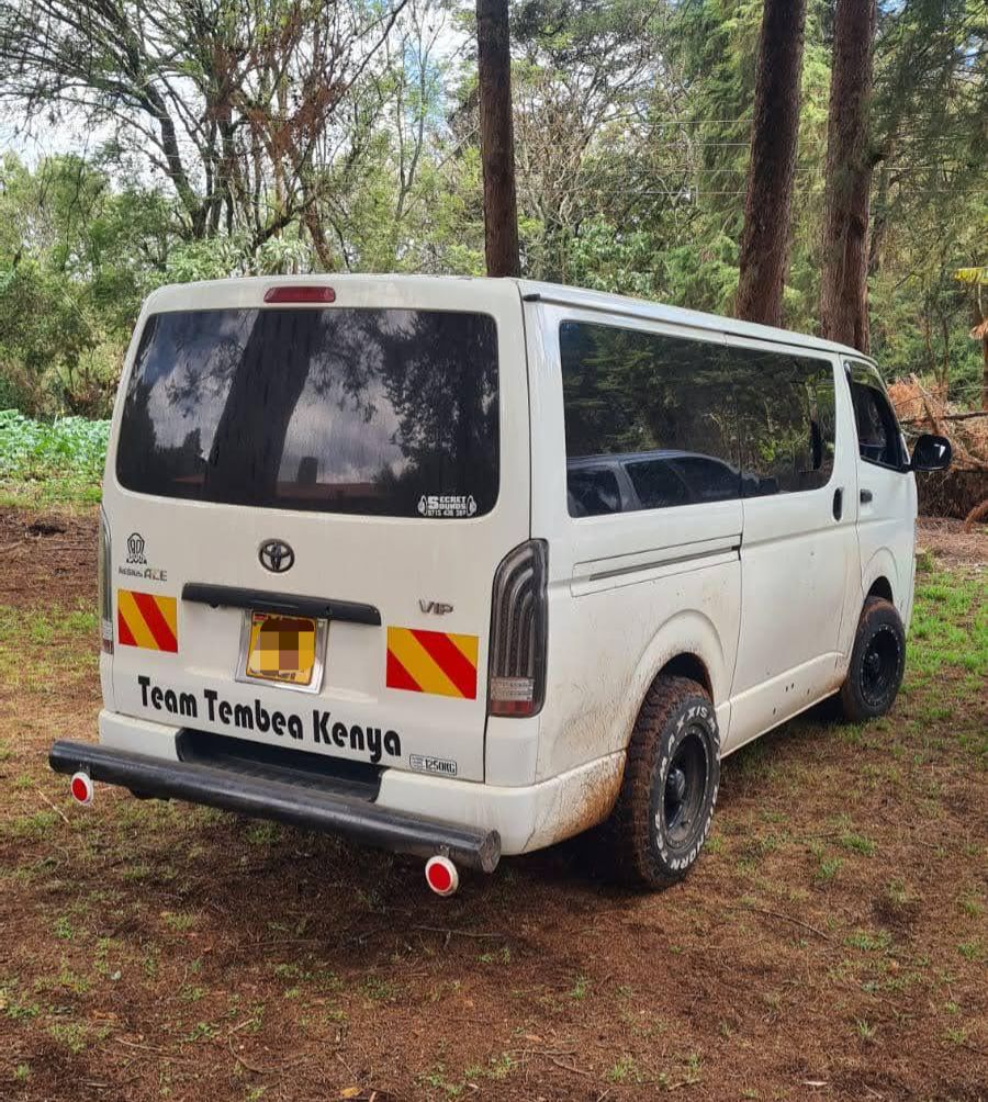 TOYOTA HIACE