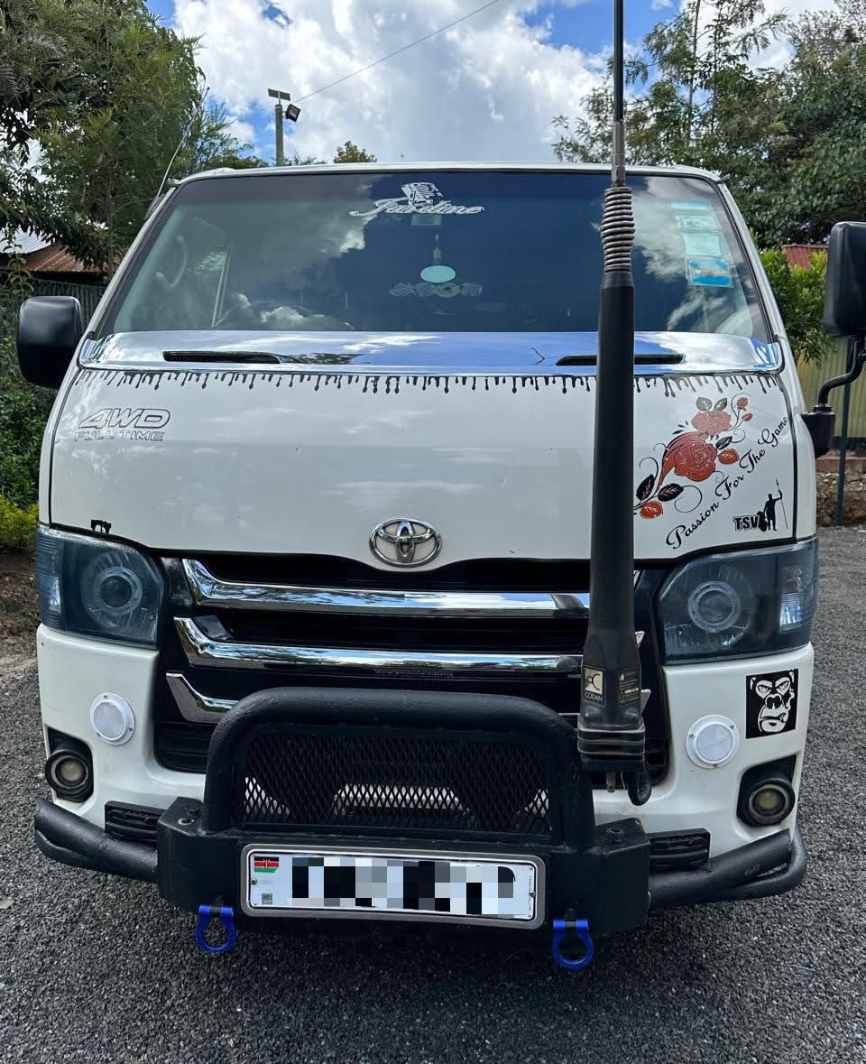 TOYOTA HIACE