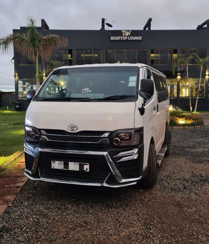 TOYOTA HIACE
